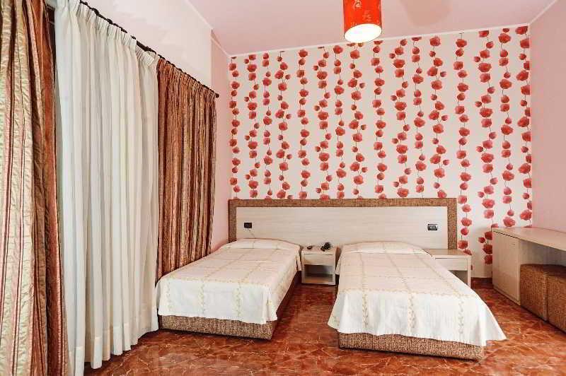 Hotel Serenity Tirana Exterior photo