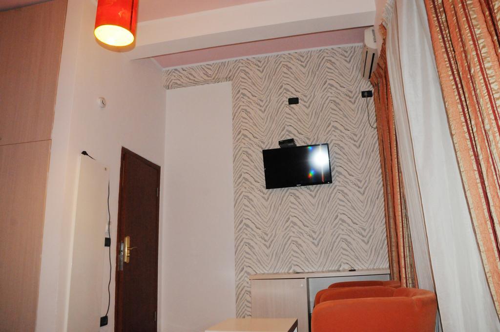 Hotel Serenity Tirana Exterior photo