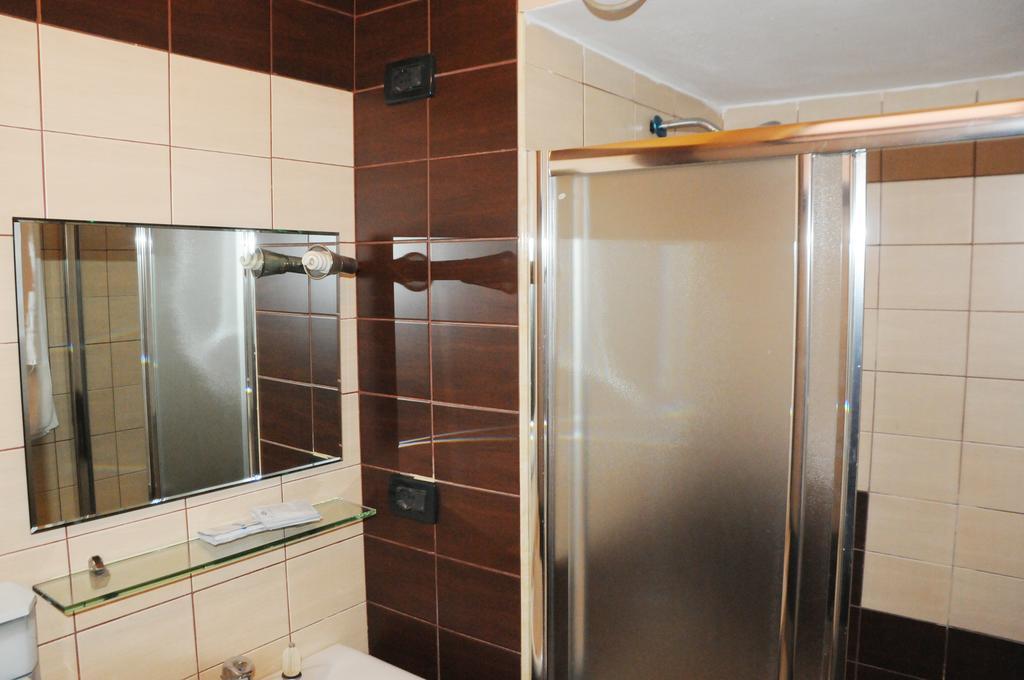 Hotel Serenity Tirana Exterior photo