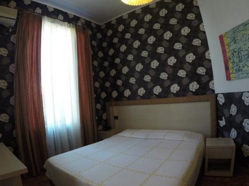 Hotel Serenity Tirana Exterior photo